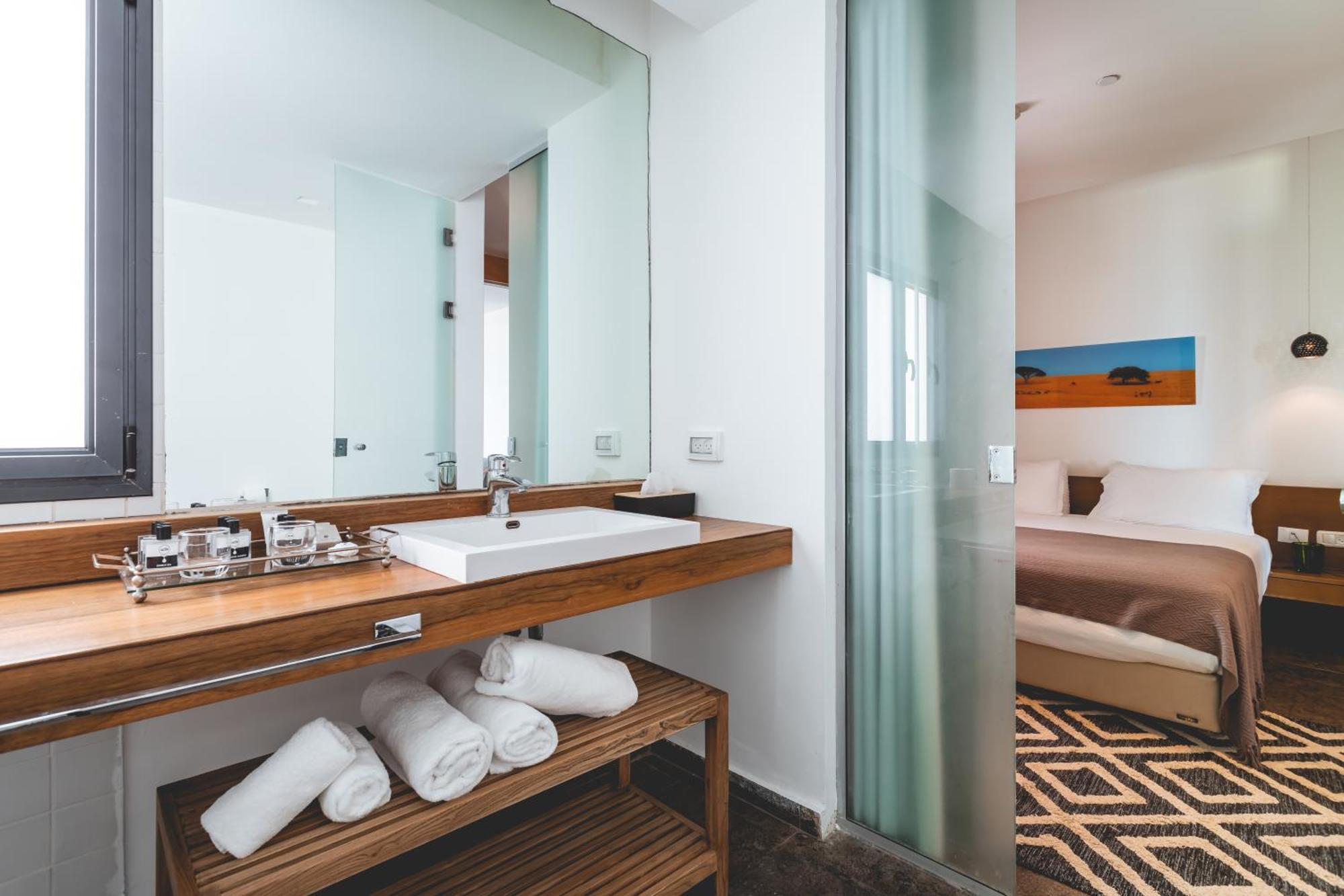 Jacob Sea Life Nahariya Hotel Екстериор снимка