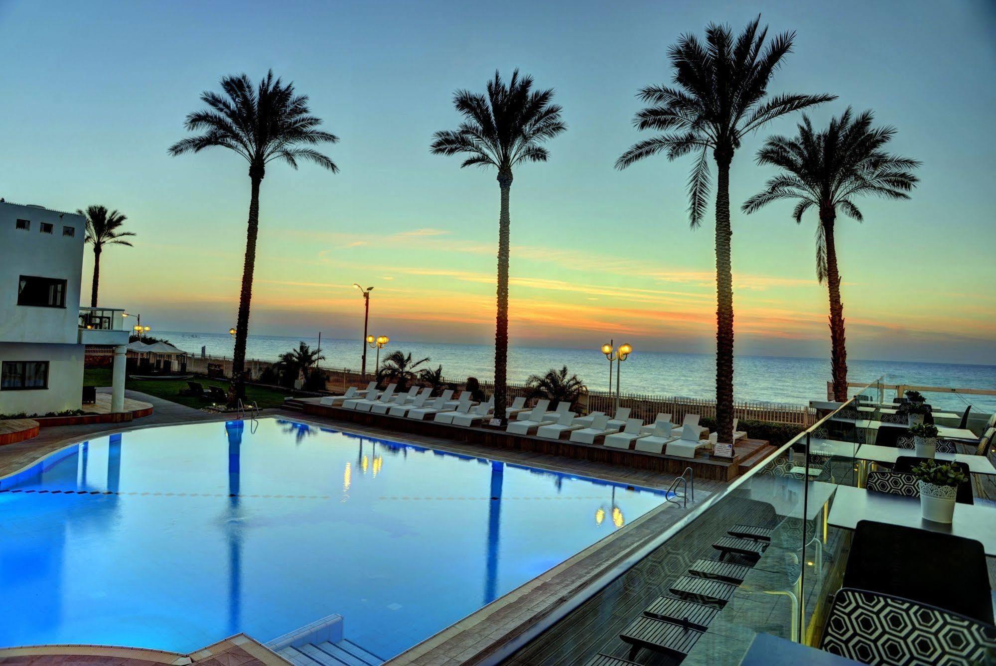 Jacob Sea Life Nahariya Hotel Екстериор снимка